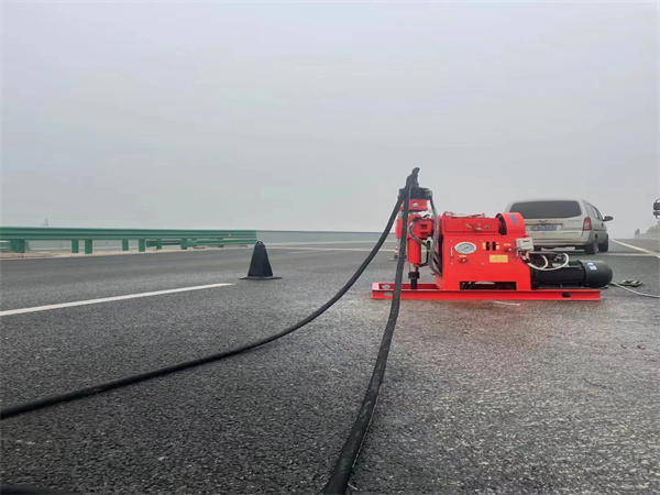 永嘉马路路基路面开裂下沉注浆加固灌浆