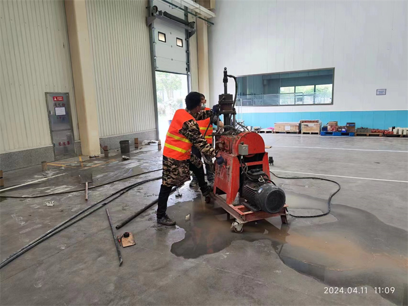 永嘉厂房地面下沉塌陷注浆加固施工